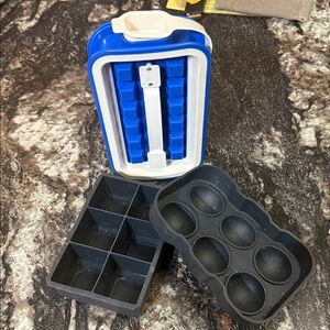 Silicone Ice Cube Tray Set - Blue and Black